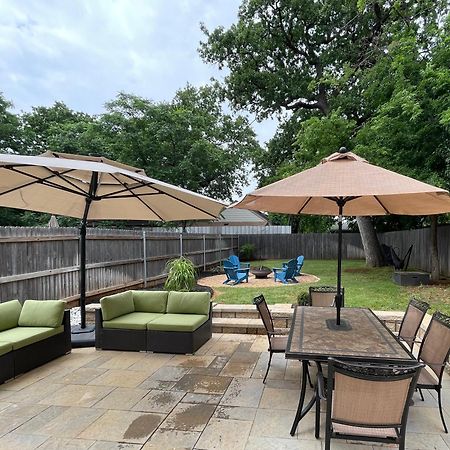 Stylish Townhome Near At&T Stadium, Globe Life, Six Flags & More Арлінгтон Екстер'єр фото