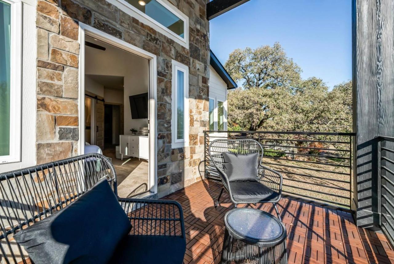 Stylish Townhome Near At&T Stadium, Globe Life, Six Flags & More Арлінгтон Екстер'єр фото